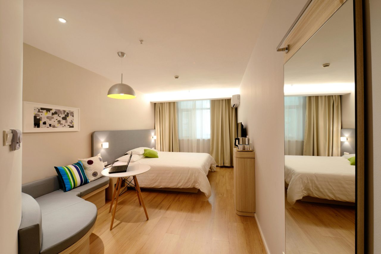 Hotel Booking Checklist. GoWorldwide.co.uk guide to finding the perfect hotel 