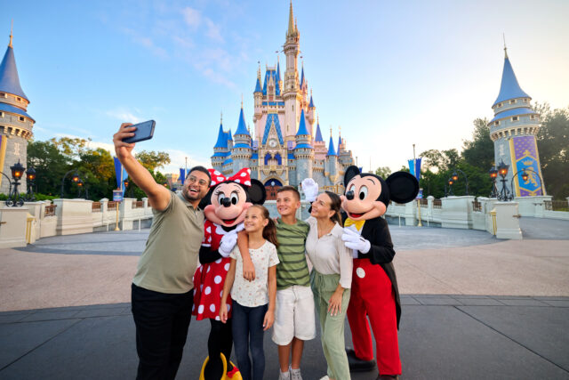 Walt Disney World 2027 – Infinite Worlds Await You